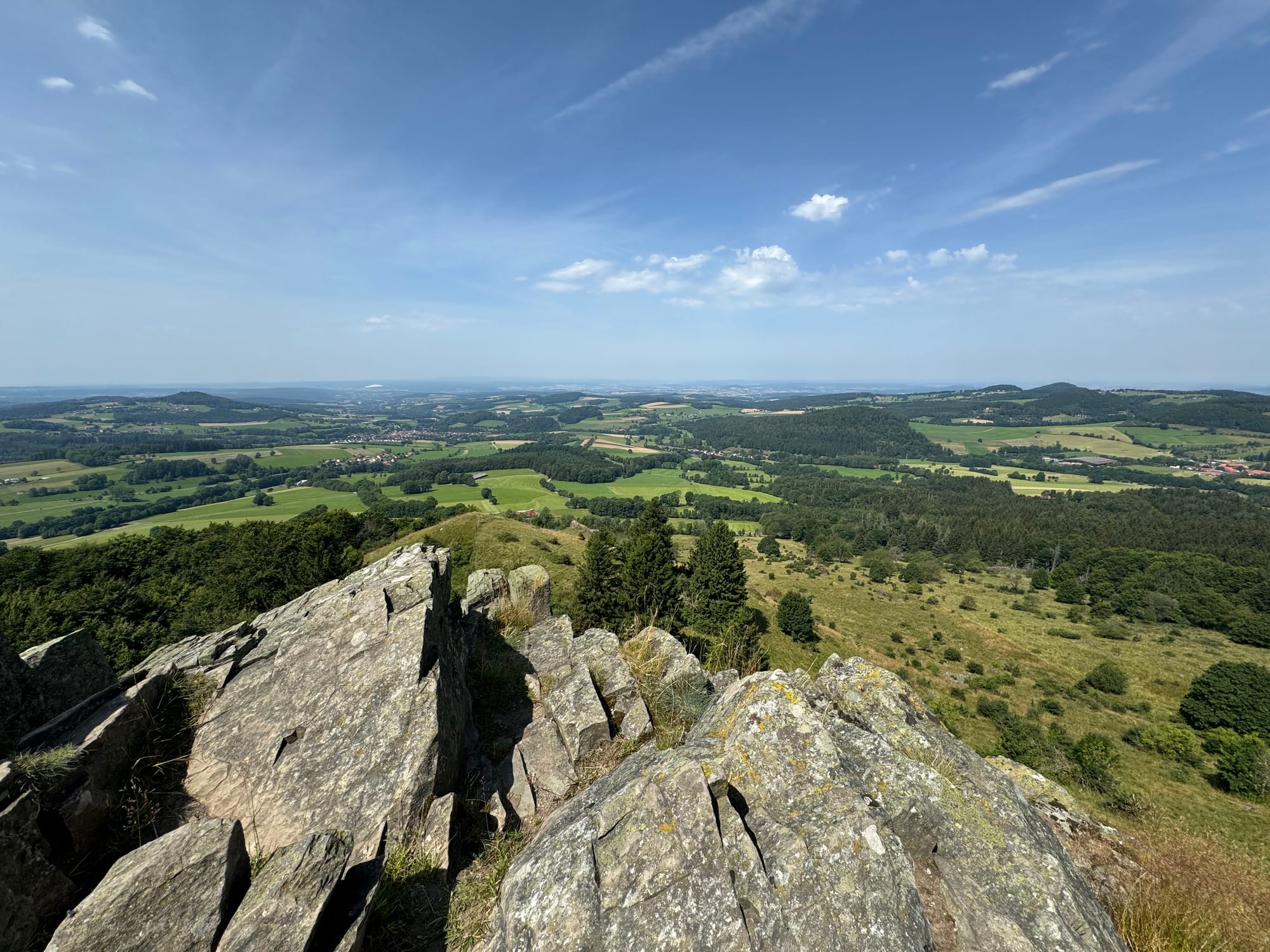 Kuppe unterhalb des Pferdskopfes. 